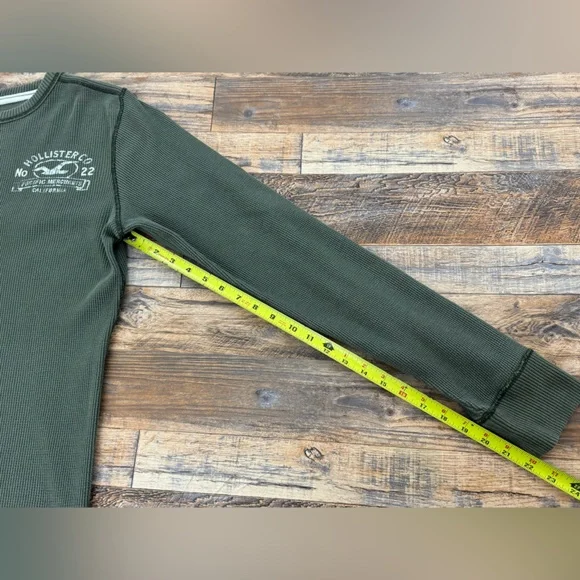 Hollister Men's Waffle Knit Long Sleeve Olive Green Casual Top, Size Medium - Picture 7 of 10